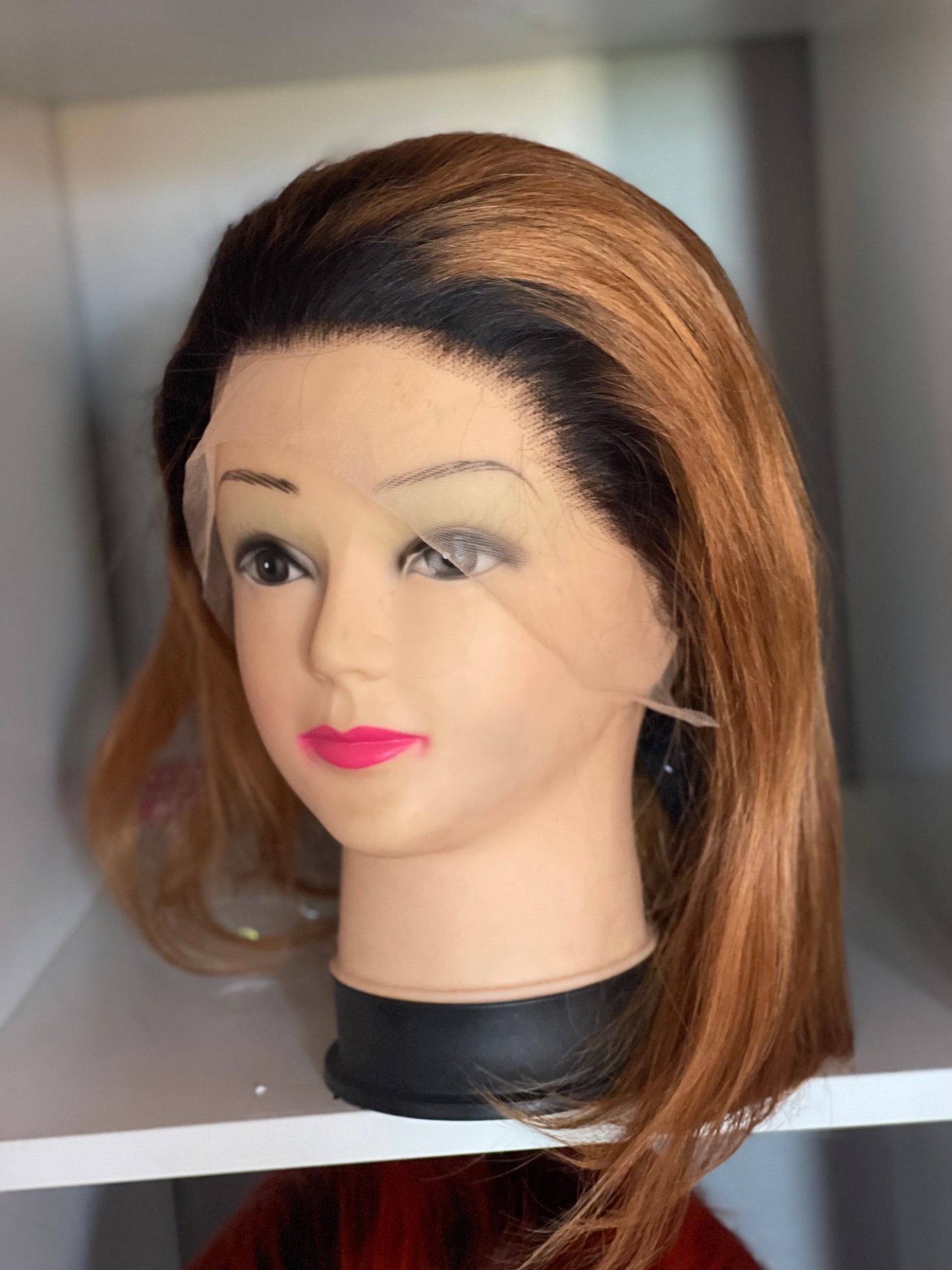 Lace frontal coloré bob glueless